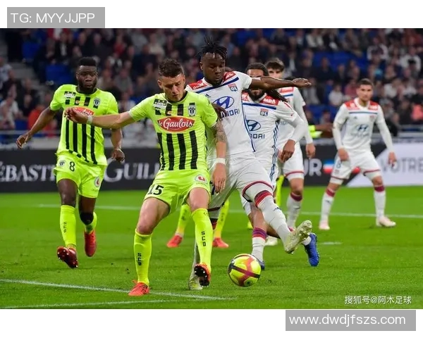 足球明星受伤名单揭晓影响赛季表现的关键球员一览 足球明星受伤名单揭晓影响赛季表现的关键球员一览